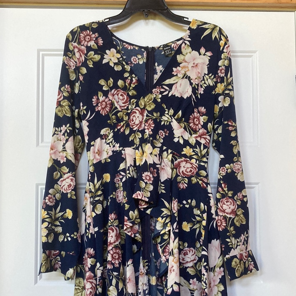 Shein Navy Floral Hi-Lo Top